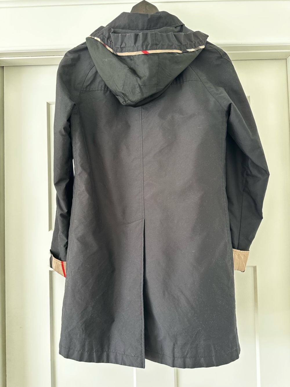 Burberry Brit Black Hooded Raincoat with Signature Check Cuffs and Wool Liner - Picture 4 of 11